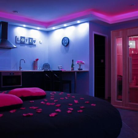 Nuit Vip Spa Sauna Privatif Le Rove Exterior foto